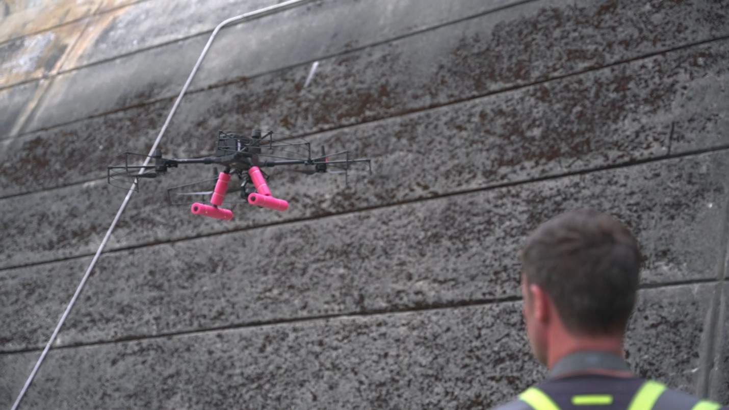 Xử lý dữ liệu: NIRICSON™ phân tích dữ liệu quang học, nhiệt và âm học do UAV thu thập để xây dựng bản đồ hiện trạng tương tác.